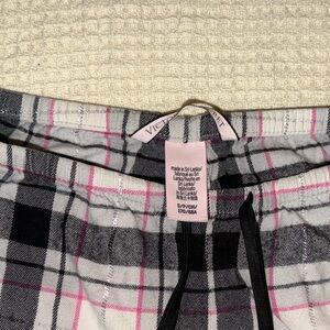 Victoria’s Secret Pink Black Plaid Flannel Pajama Pants Women’s Small